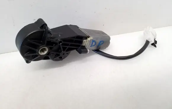 Mercedes-Benz C W204 Seat adjustment motor 0390203367