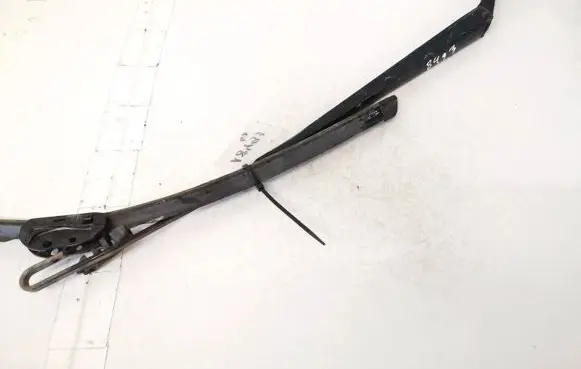 Nissan Almera Tino Front wiper blade arm