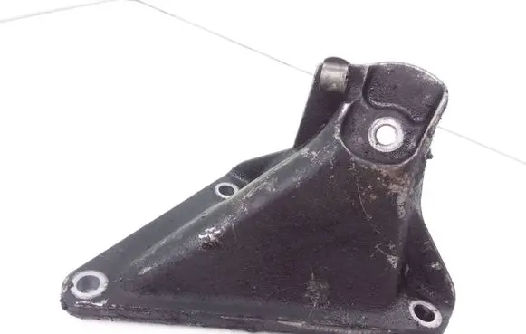 BMW 5 E60 E61 Engine mounting bracket 6761149 22116761149