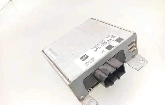 Seat Exeo (3R) Sound amplifier 3R0035223A