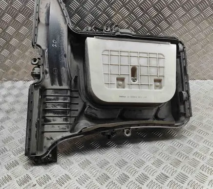 Audi Q7 4M Air filter box 037906283C 4M0133837