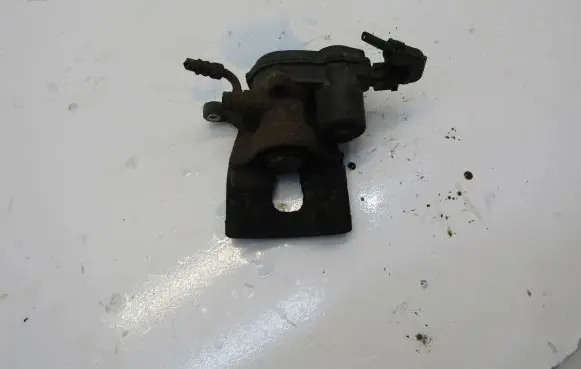 Honda HR-V Rear brake caliper 32353351