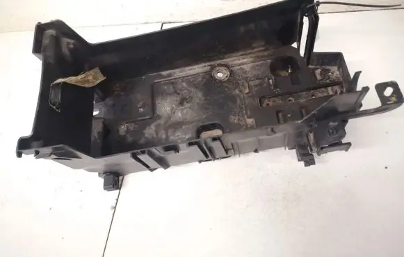 Opel Insignia A Battery box tray 13330951 13330952