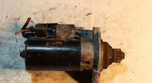 Volkswagen PASSAT B6 Starter motor 02M911023N