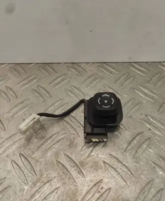 Toyota Land Cruiser (J150) Wing mirror switch 1F19839