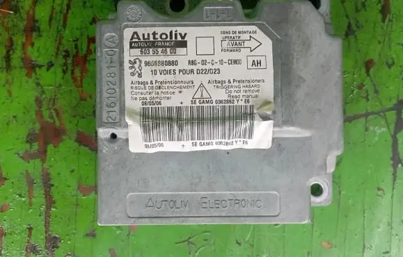 Peugeot 407 Airbag control unit/module 9655880880