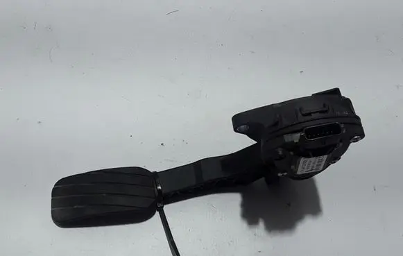 Renault Master III Accelerator throttle pedal 8200672367