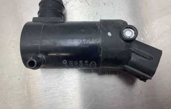 KIA EV6 Windscreen/windshield washer pump 98510