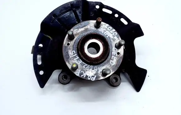Front wheel hub