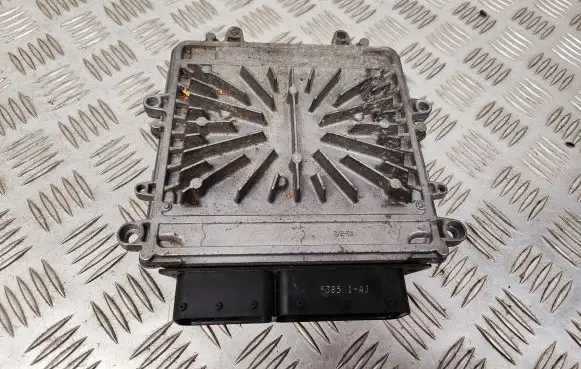 Volvo V60 Engine control unit/module 31392983