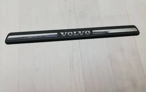 Volvo XC90 Front sill trim cover