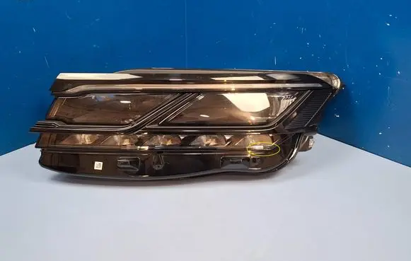 Volkswagen Touareg III Headlight/headlamp 761941081A 1EX01314317
