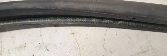 Volkswagen Jetta V Front door rubber seal 1K5867911