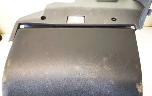 Glove box