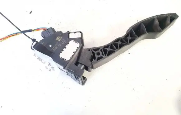 Toyota Auris 150 Accelerator throttle pedal 781102020 78110-2020