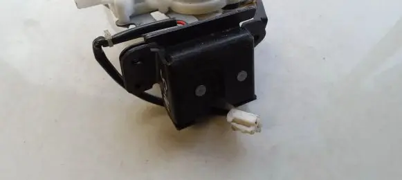 Mazda 5 Tailgate/trunk/boot lock/catch/latch 