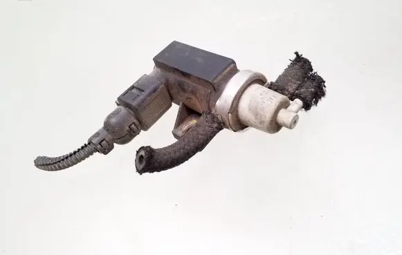 Audi A3 S3 8L Turbo solenoid valve 1J0906627A