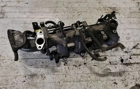 Nissan X-Trail T30 Intake manifold NOCODE