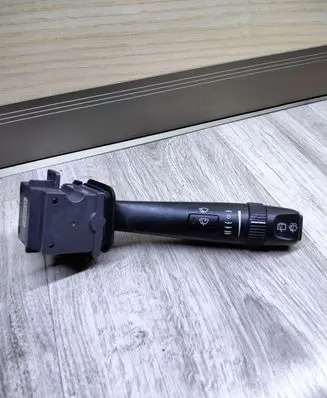 Volvo V70 Wiper control stalk 30768101