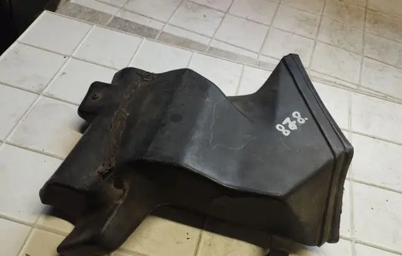 Nissan Serena Air intake duct part 278509C002