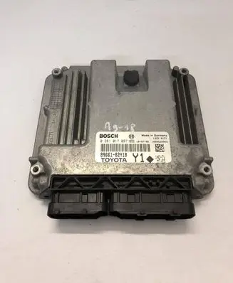 Toyota Auris 150 Engine control unit/module 8966102Y10 0281017097 1039S39969