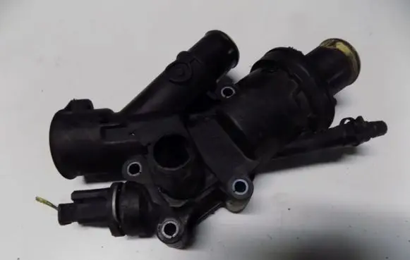 Citroen C5 Thermostat housing 