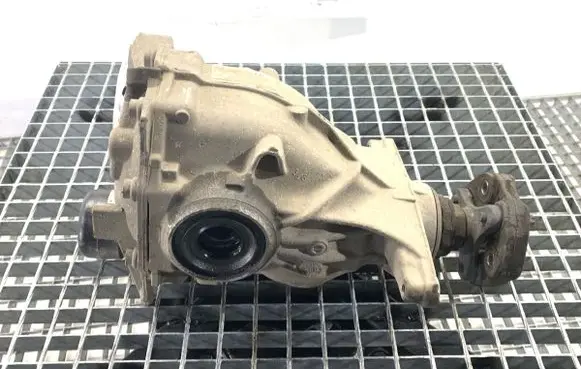 BMW 5 G30 G31 G38 Rear differential 8686203