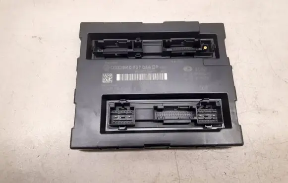 Audi A5 8T 8F Comfort/convenience module 8K0907064DP 5DK00991884