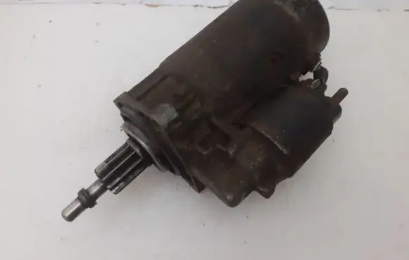 Volkswagen Transporter - Caravelle T4 Starter motor 0331303153