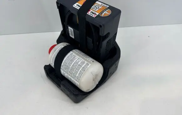 Nissan Leaf II (ZE1) Tire air pump compressor 849763NLOC