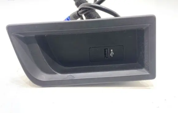 BMW 3 GT F34 USB socket connector 9207357