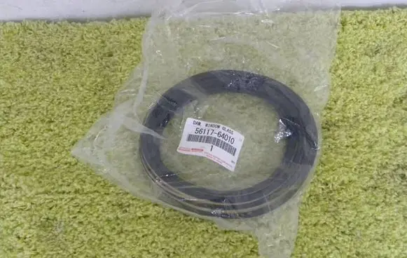 Toyota Camry Front windscreen/windshield window 56117-64010