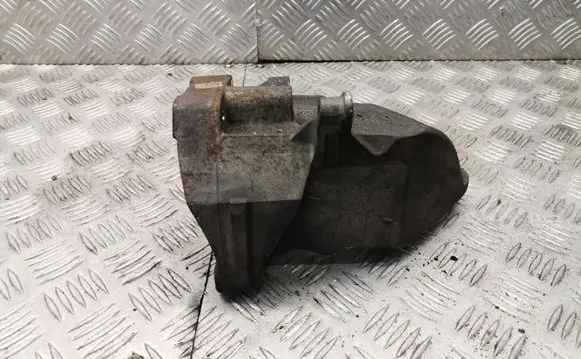 Mercedes-Benz E W212 Engine mounting bracket a6512230004