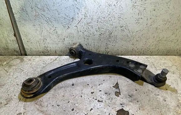 Volvo XC40 Front lower control arm/wishbone 32221282