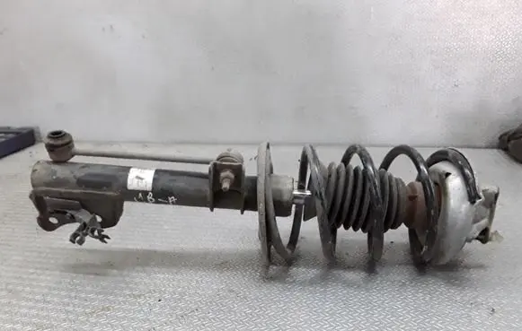 Front shock absorber with coil spring