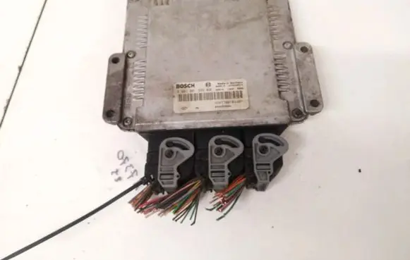 Renault Espace III Engine control unit/module hom7700104407 8200239684