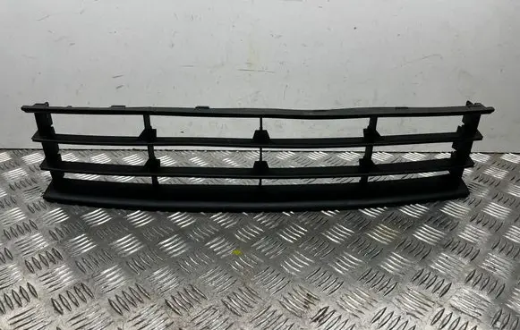 Skoda Octavia Mk2 (1Z) Front bumper lower grill 1Z0853677C