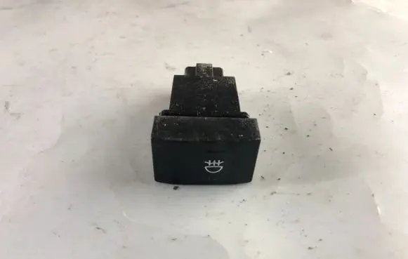 Fog light switch