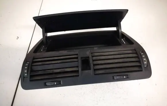 Skoda Octavia Mk2 (1Z) Dash center air vent grill 1z0820951