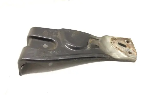 Volkswagen PASSAT B6 Fender mounting bracket 3C0821142