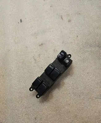 Nissan X-Trail T30 Electric window control switch 1604