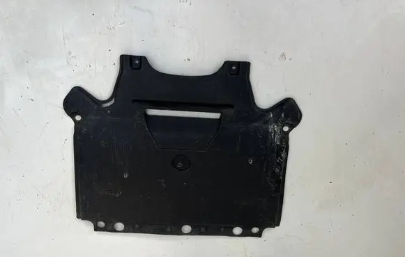 Audi A5 Sportback 8TA Engine splash shield/under tray 8K1863822L
