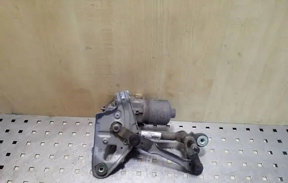Front wiper linkage