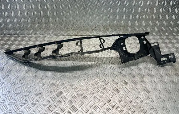 BMW X5 E70 Fender mounting bracket 7157990