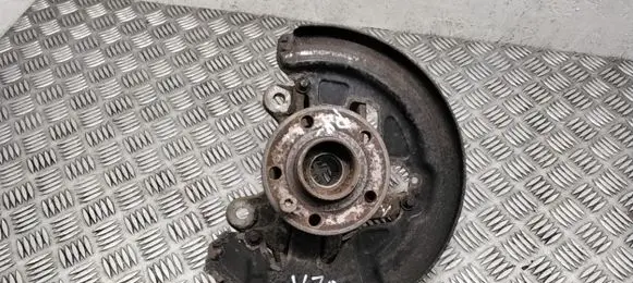 Volvo V70 Front wheel hub