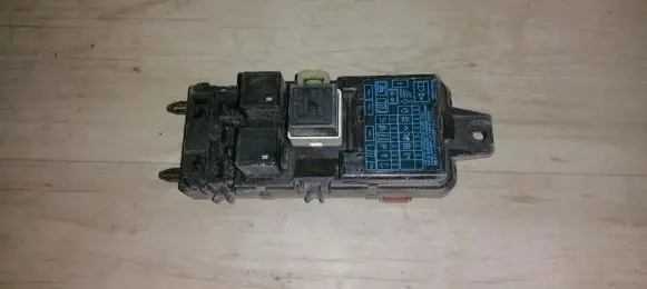 Mitsubishi Carisma Fuse box set MR318828