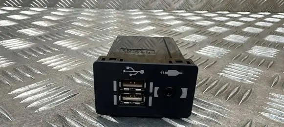 Lexus UX USB socket connector 8619024030