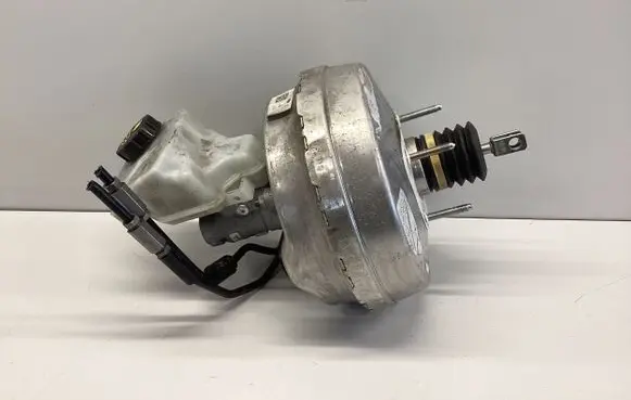 Land Rover Evoque I Brake booster FK722B195BG