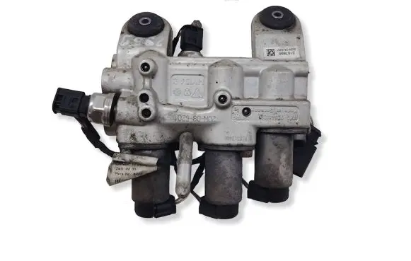 Porsche Cayenne (9PA) Air suspension compressor/pump 7L0411851