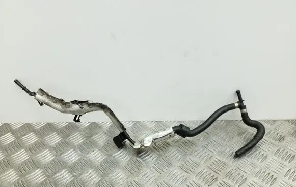 Volkswagen Golf VII Engine coolant pipe/hose 04L121070D